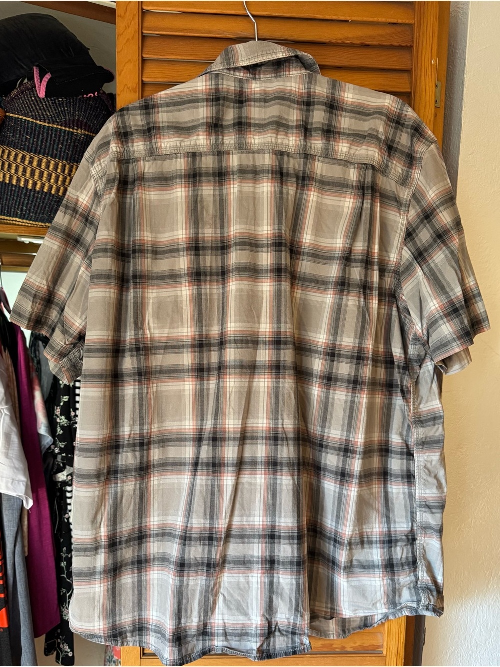 Carhartt Men’s Short-Sleeve Plaid Button-Down Shirt - Gray, Brown, Cream - Picture 4 of 4